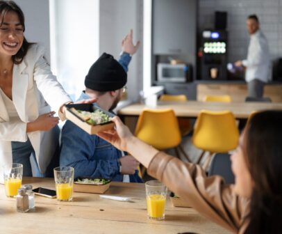 La importancia de una buena alimentación en el entorno laboral